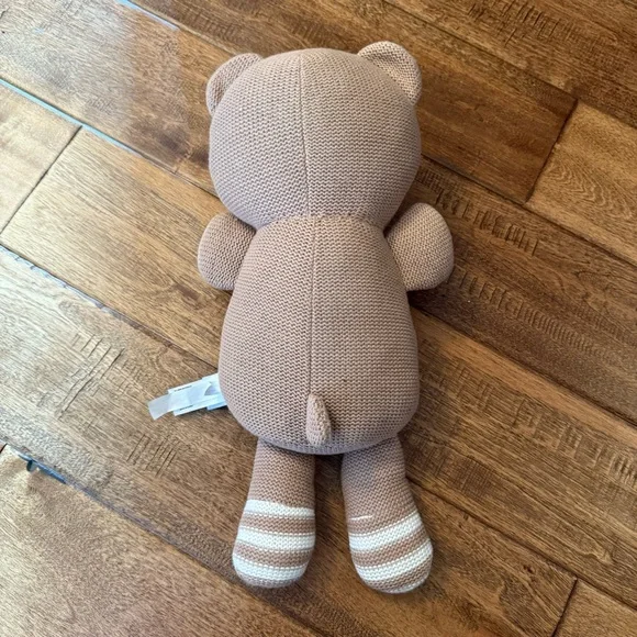 Brooklyn Bear Tan knitted toy - Picture 3 of 3
